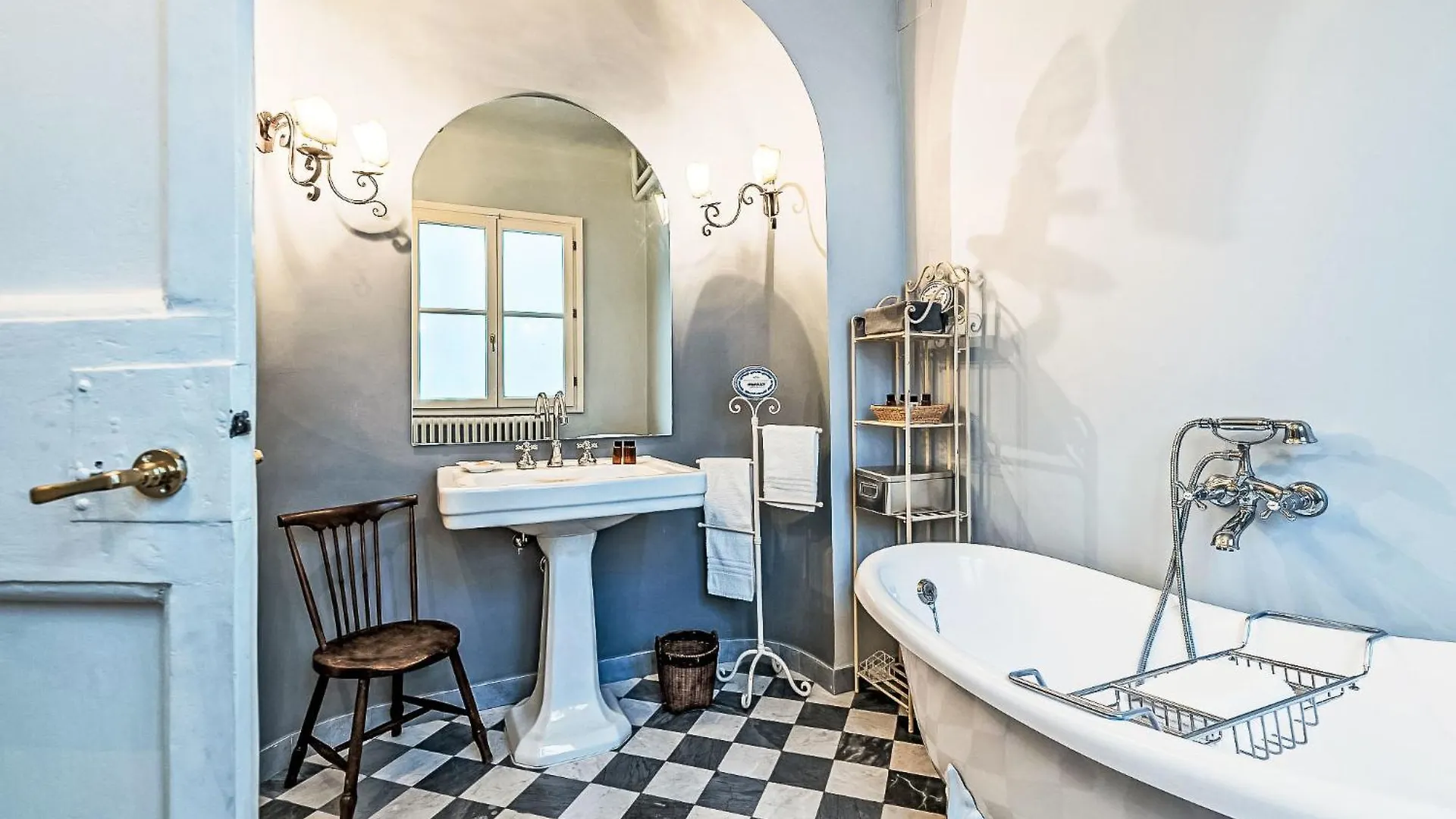 Apartment Dimora Del Palazzo Aldobrandini Del Papa By Interhome Florence 0*,  Italie